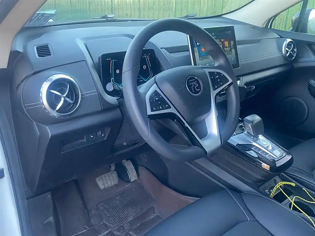 White 2019 BYD Yuan China Compact Electric SUV