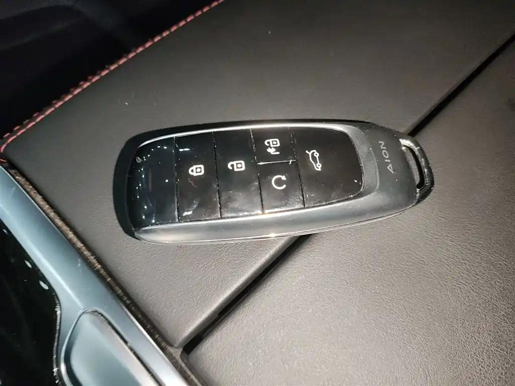 AION V 2023 Used Electric SUV with Panoramic Sunroof