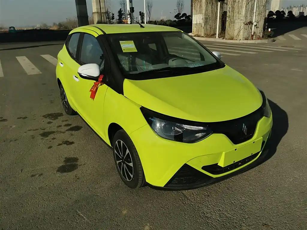 JMEV Xiaoqilin 2024 Green Electric Car Export Cheap
