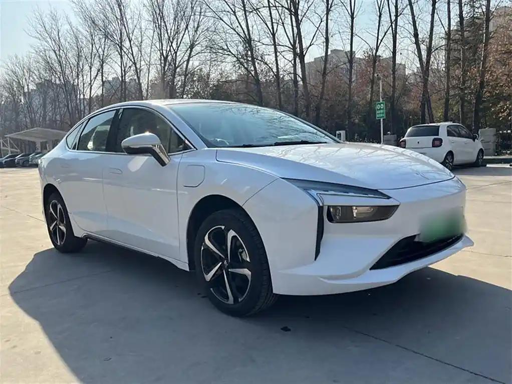 JMEV Yi 2022 White Electric City Car Low Mileage