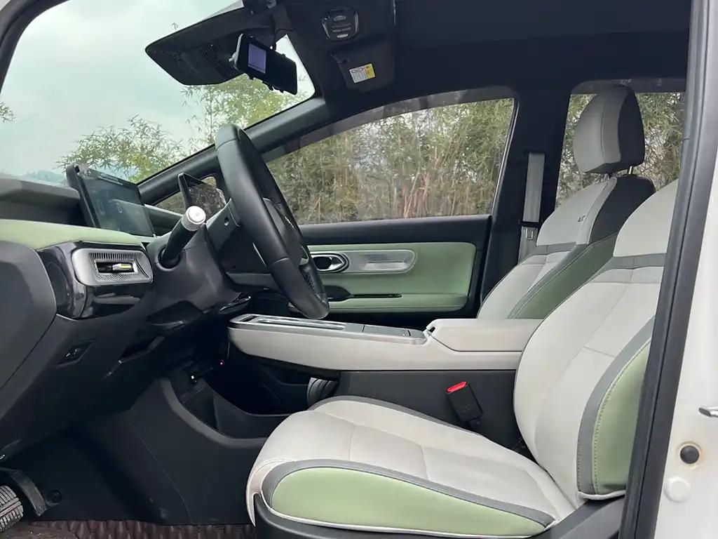 AION Y Plus 2022 White Best Electric SUV