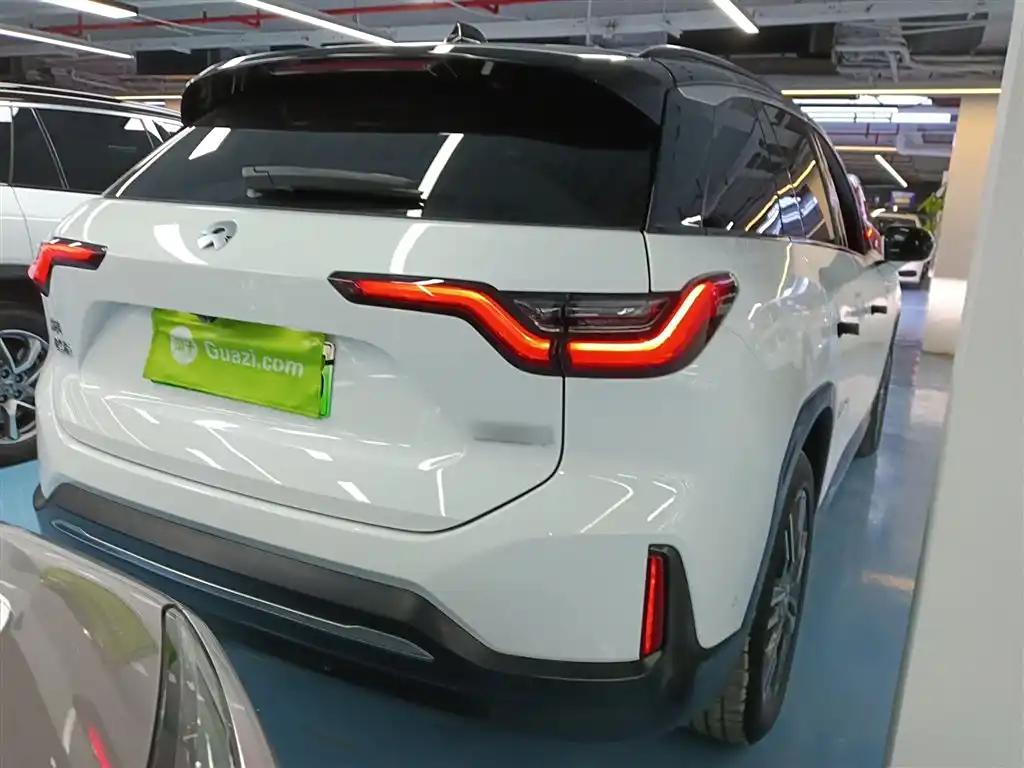 NIO ES6 2021 White China’s New Energy Vehicle