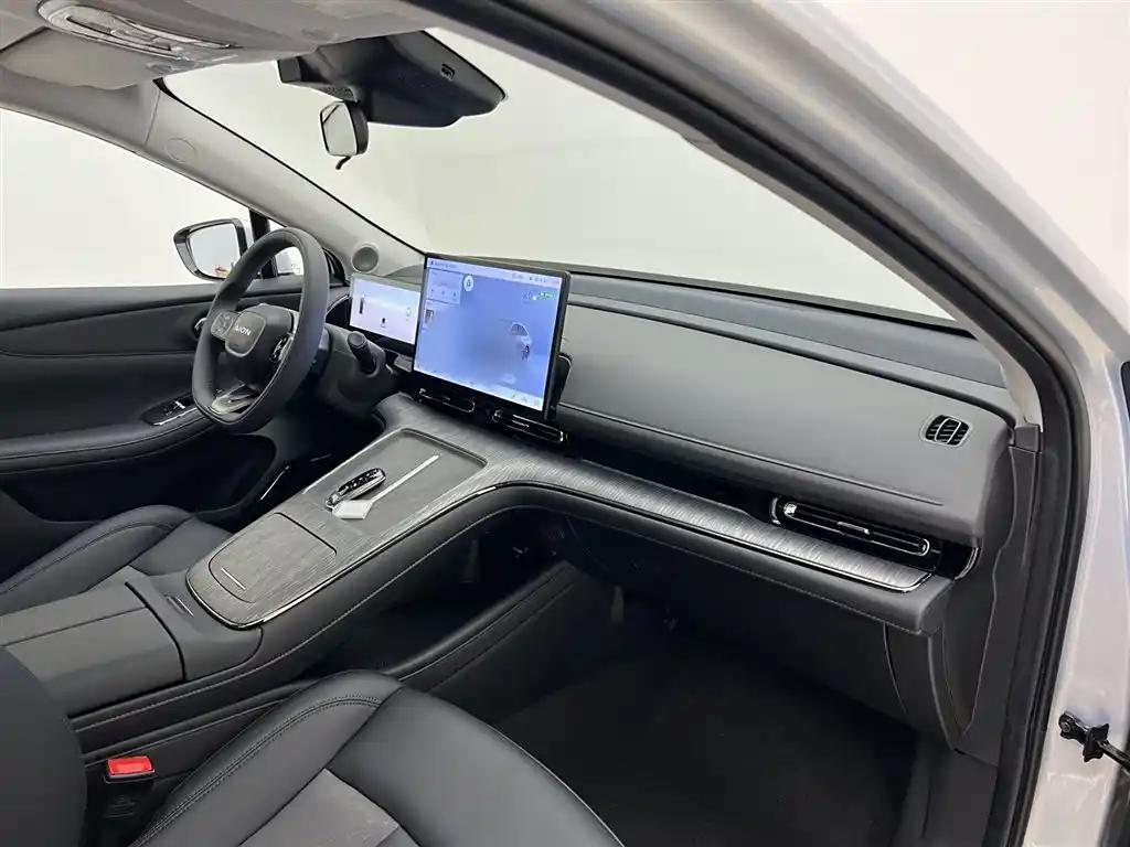 AION ES 2024 Electric Sedan Luxury with Panoramic Sunroof