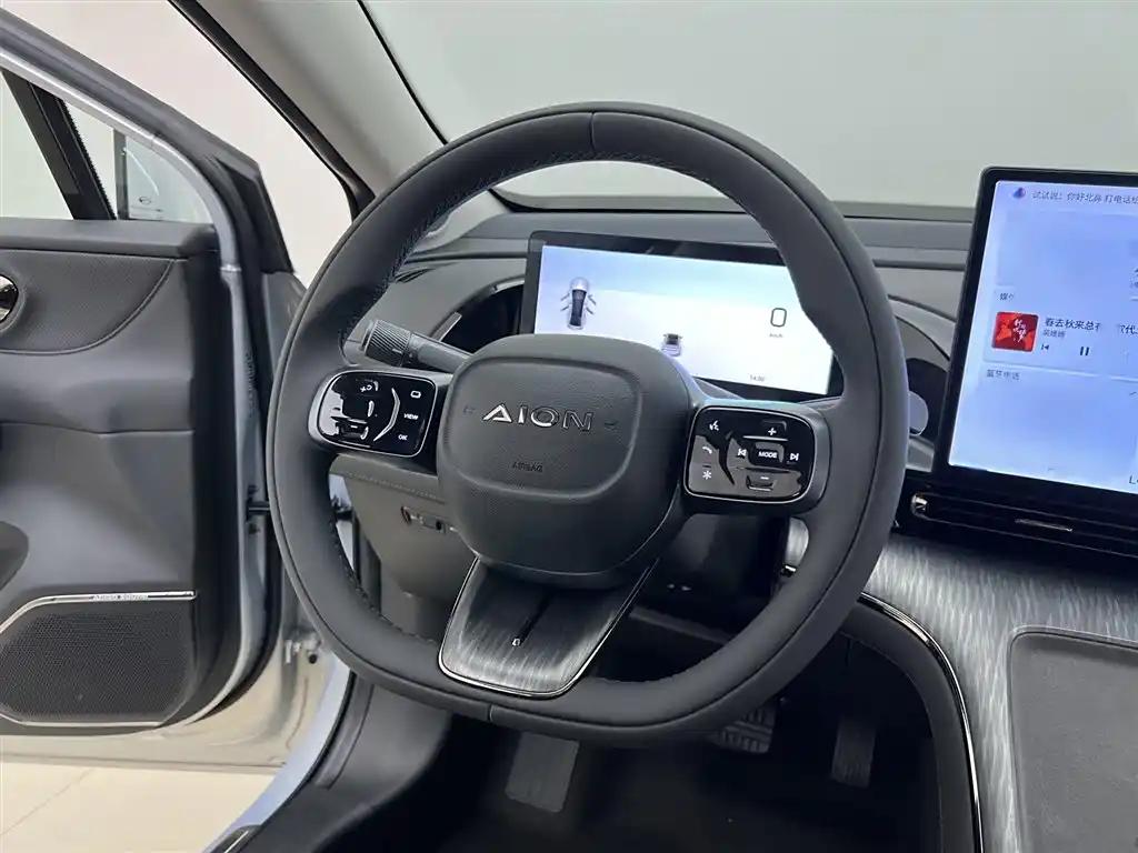 AION ES 2024 Electric Sedan Luxury with Panoramic Sunroof