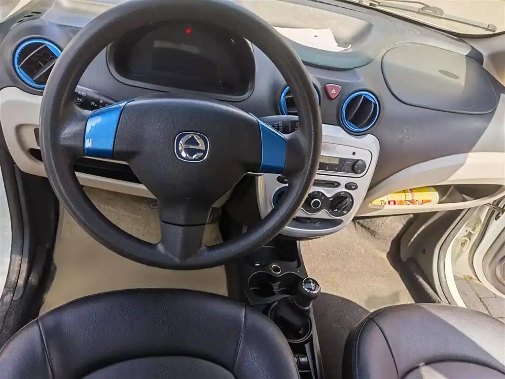 JMEV E200L 2018 White China Electric Car Affordable