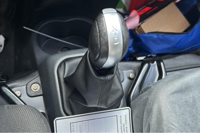 Shenqi T10EV 2024 Reliable Chinese Electric Vehicle Truck Low Mileage