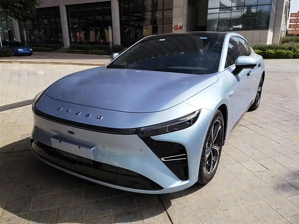 EXEED Sterra ES 2024 Blue Electric Sedan Luxury with Panoramic Sunroof