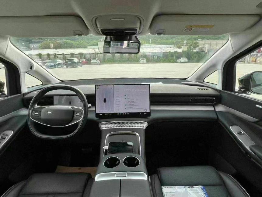Xpeng X9 2024 Black Chinese Electric MPV Big Discount