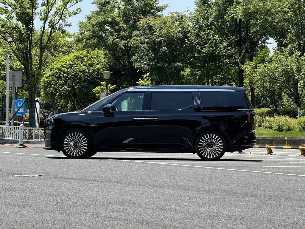 ZEEKR 009 2023 Black Premium Electric MPV SUV