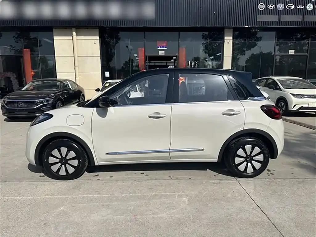 Wuling Bingo 2023 China Electric Sedan Export