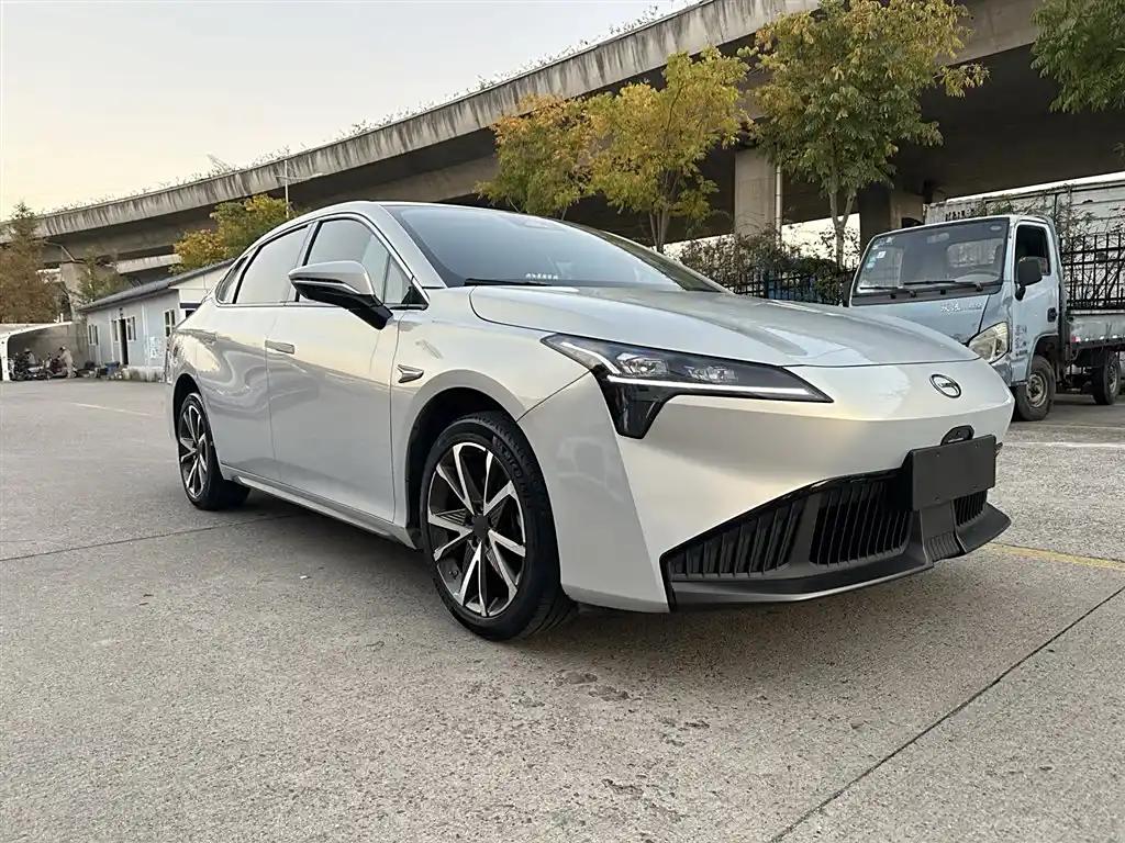 AION S Plus 2022 Affordable Electric Sedan with Panoramic Sunroof