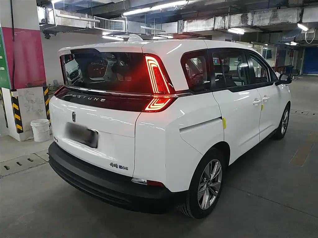 Bestune NAT Pro 2024 Advanced 5-Seater Electric MPV SUV Export