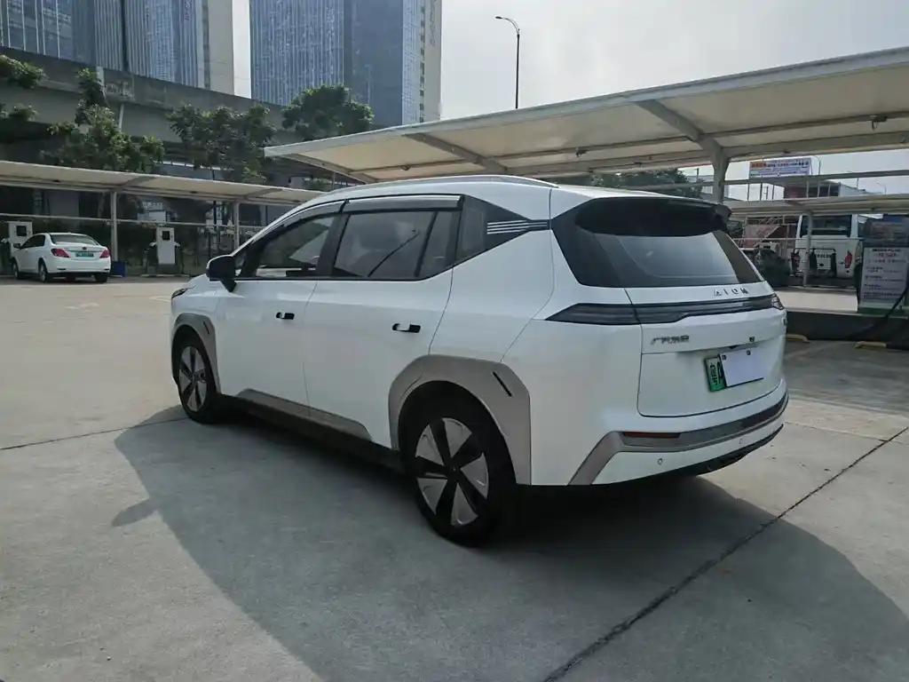 AION Y 2023 White Affordable Electric SUV