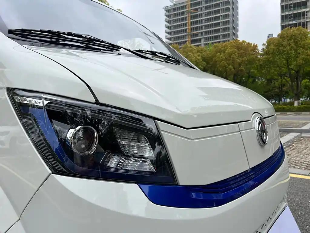 Dongfeng Yufeng EM27 2024 White China Electric Van Used