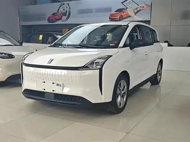 Bestune NAT 2024 Premium White Chinese Electric MPV