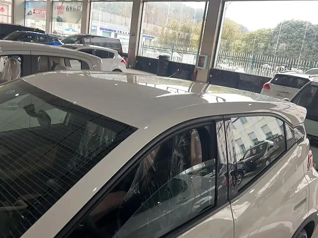 BYD Seagull 2024 White Compact Electric Car