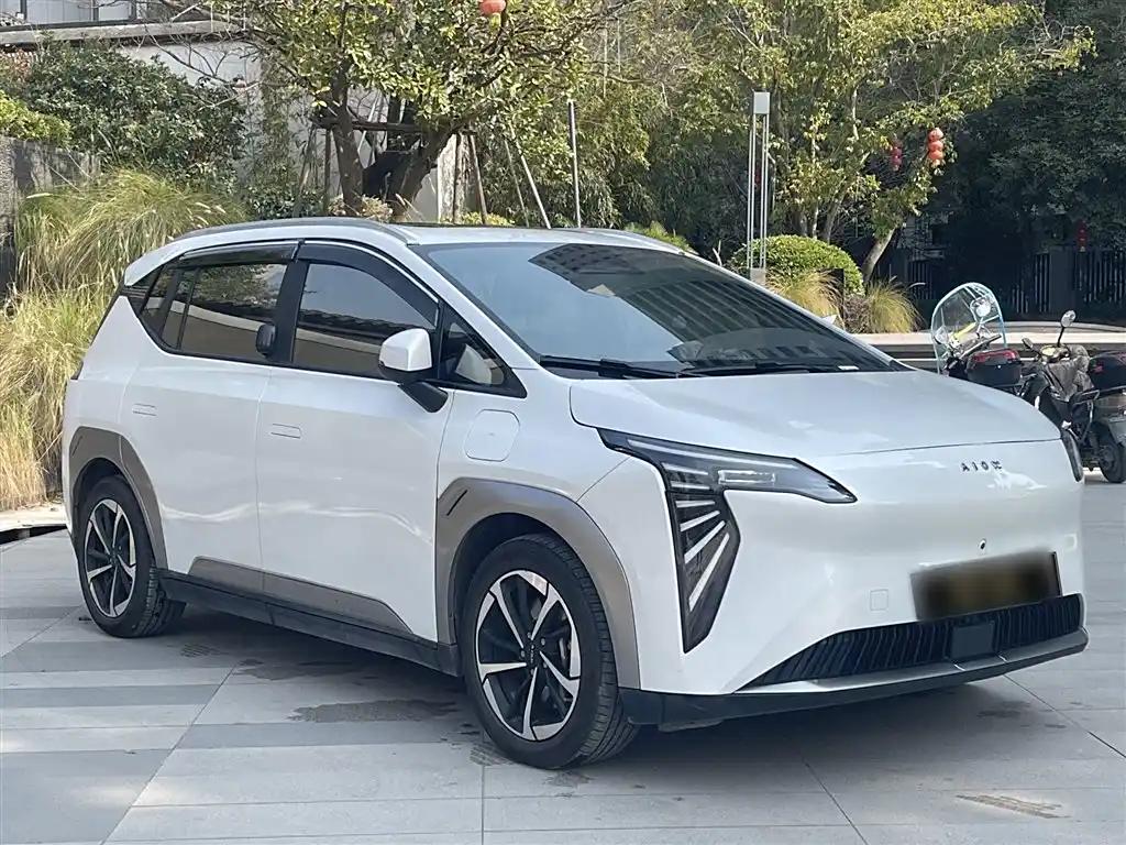 AION Y 2023 White China EV Electric Vehicle
