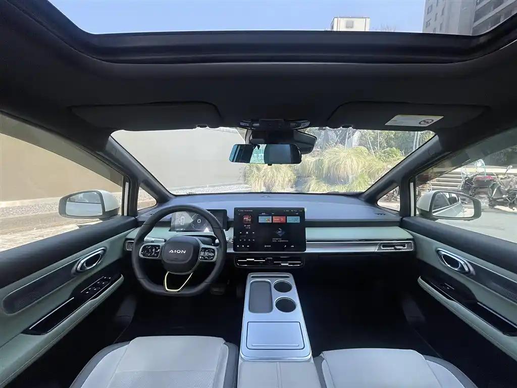 AION Y 2023 White China EV Electric Vehicle