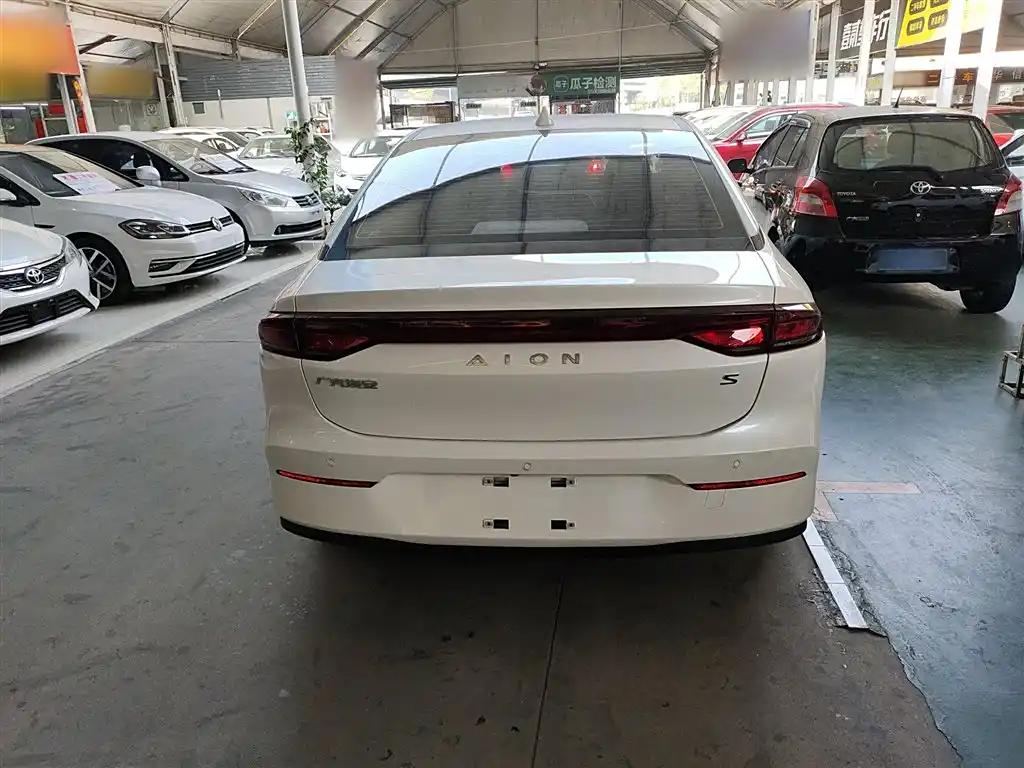 AION S 2023 White Electric Sedan Luxury