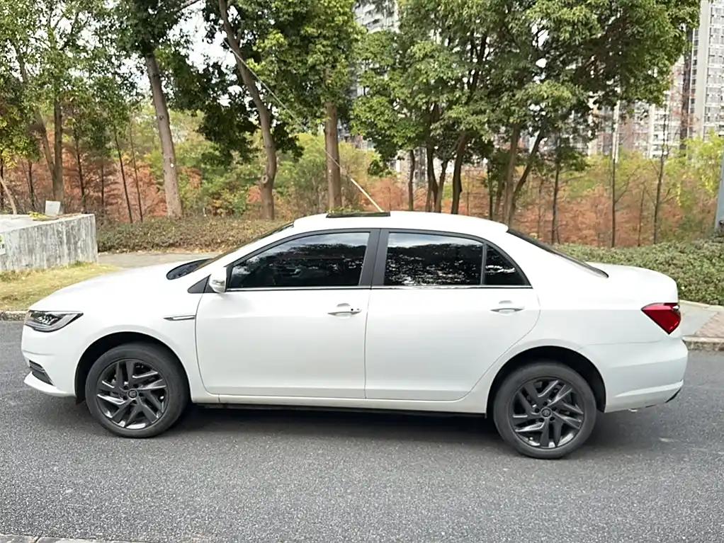 BYD Qin EV 2020 White Best Electric Car in China