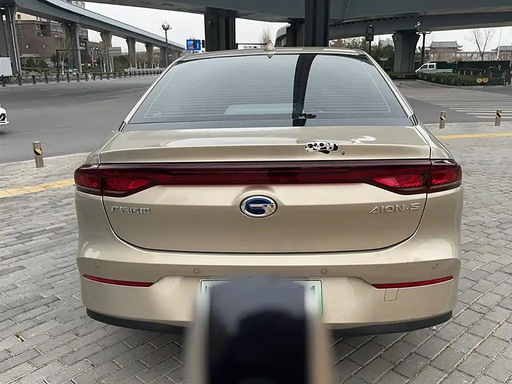 AION S 2019 Champagne Affordable Electric car