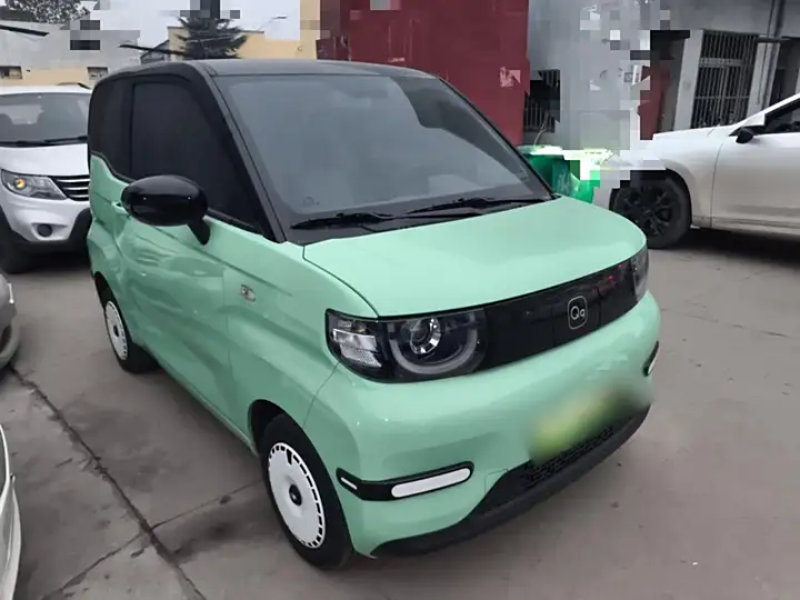 Chery QQ Ice Cream 2024 China Tiny Electric Car for Adults