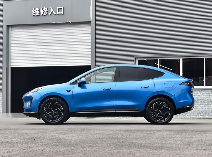 Hyptec HT 2025 Blue Compact Electric SUV