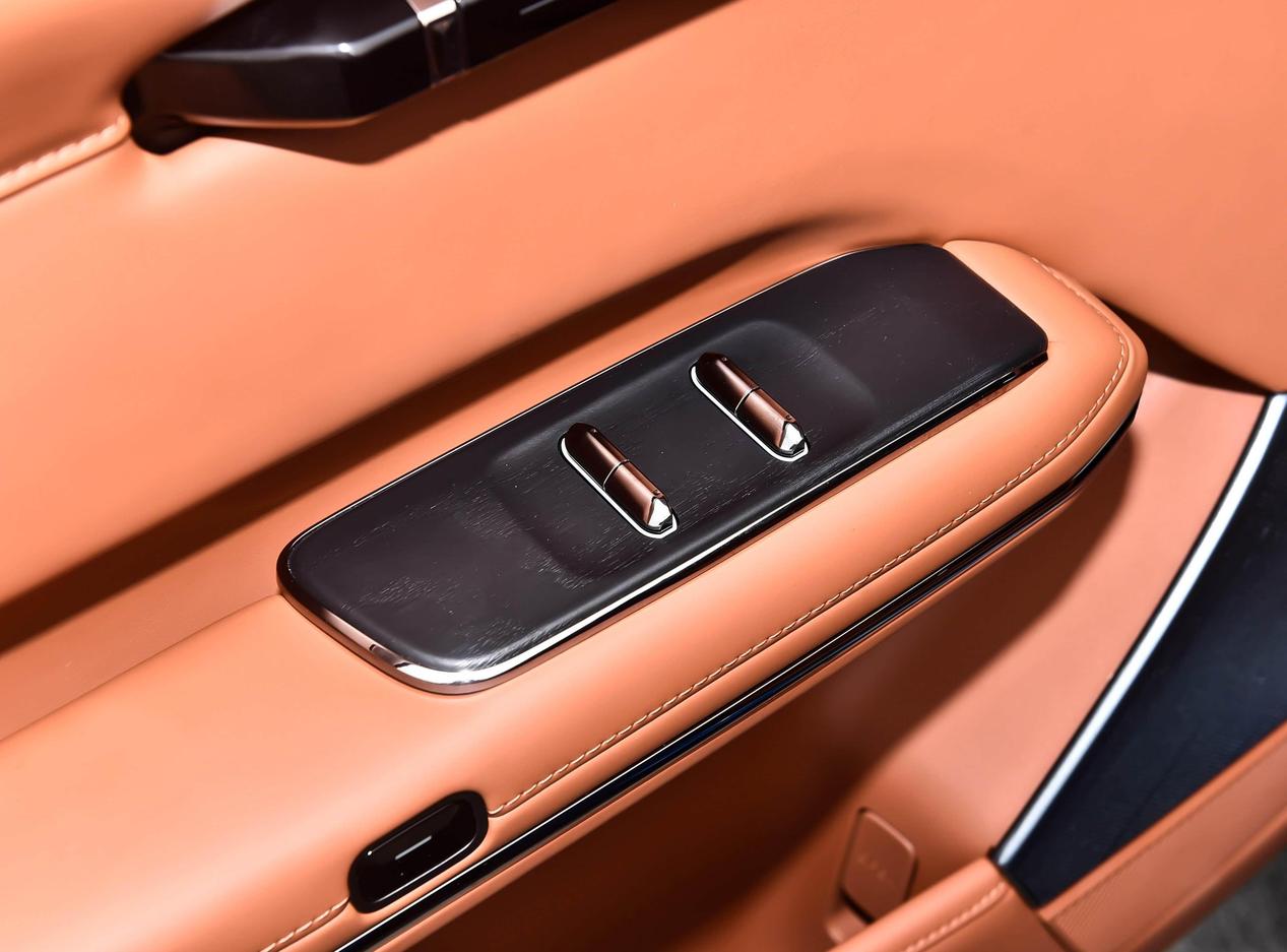 Hyptec HT 2025 Blue Compact Electric SUV