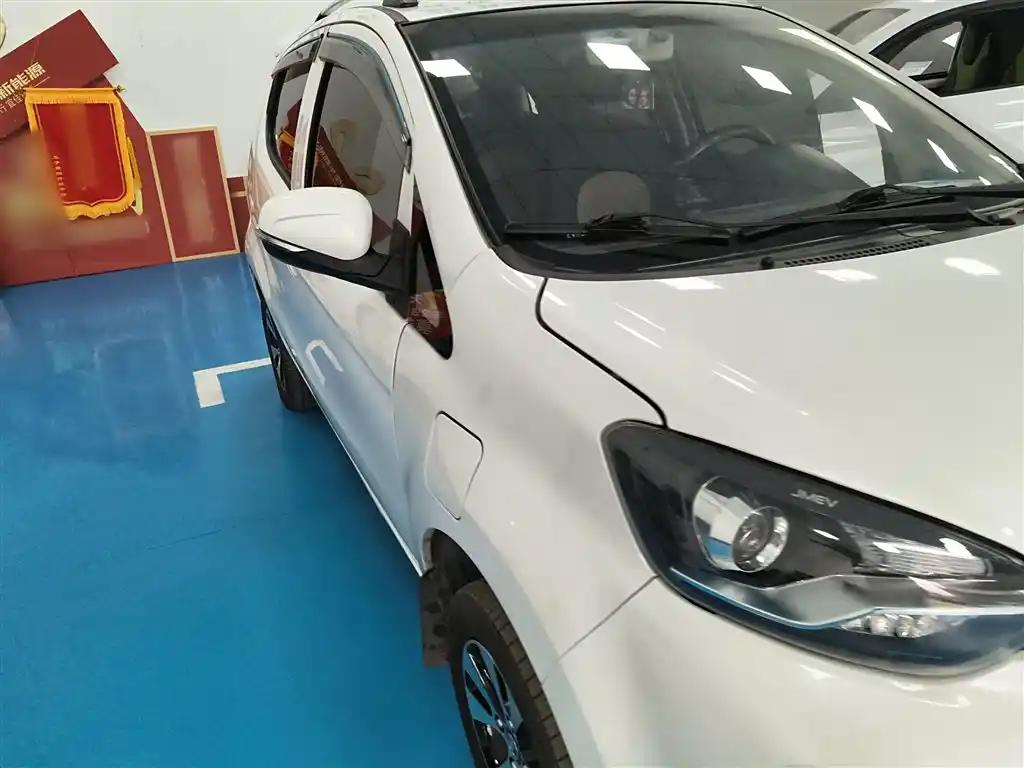 JMEV E200N 2019 Reliable Chinese White Electric Sedan