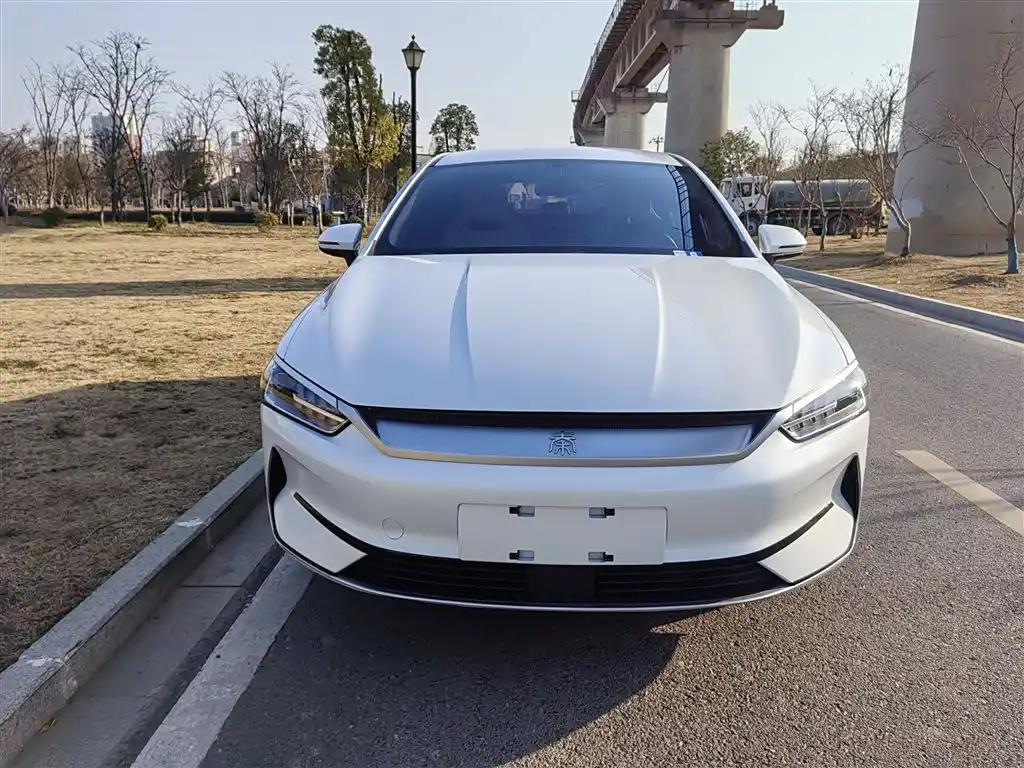 BYD Qin Plus 2023 White Electric Sedan in China