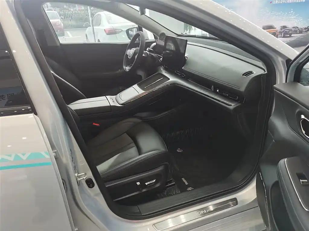 AION ES 2023 Silver Electric City Car Luxury