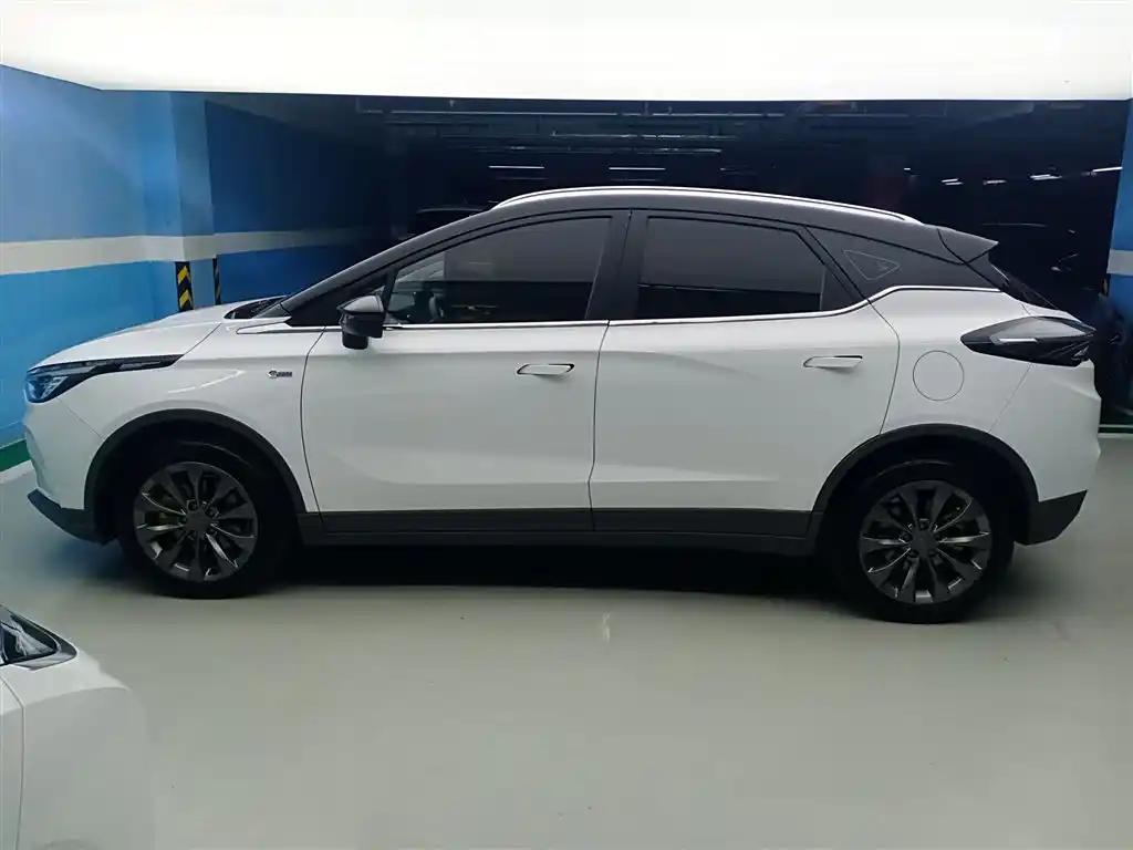 Geely Geometry Xi 2021 White Electric SUV luxury