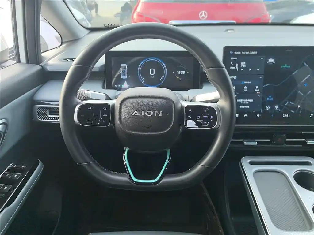 AION Y Plus 2023 White Compact Electric SUV