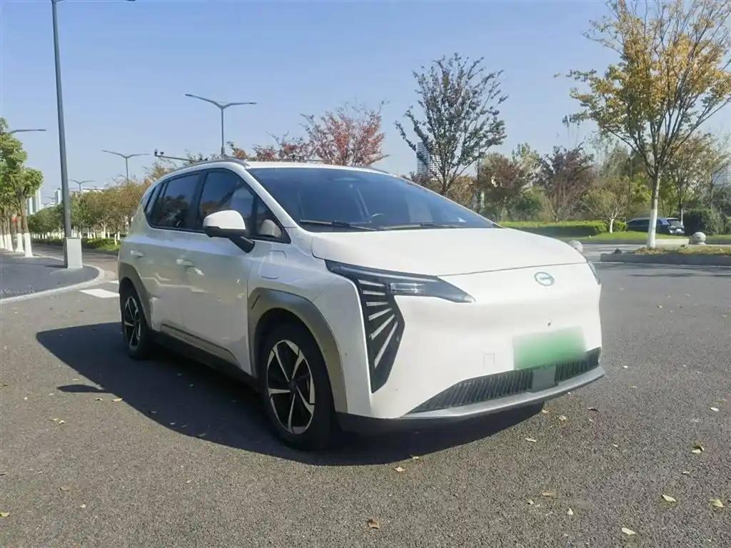 AION Y Plus 2023 White Compact Electric SUV