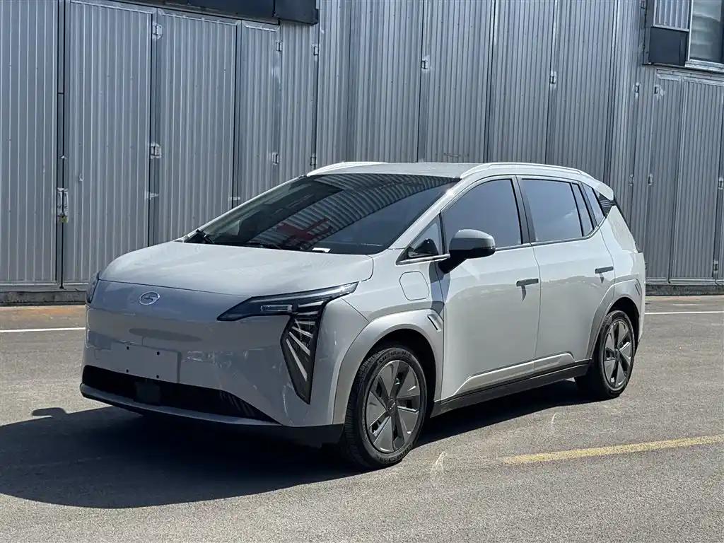 AION Y 2023 Low-Mileage Compact Electric SUV