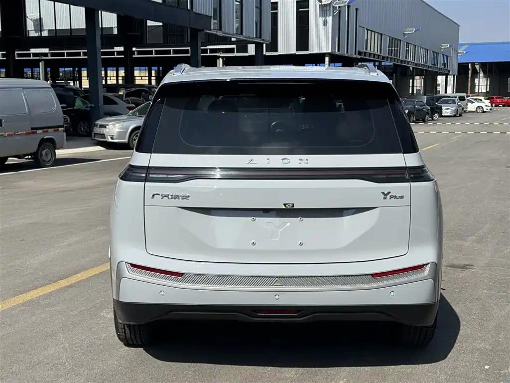 AION Y 2023 Low-Mileage Compact Electric SUV