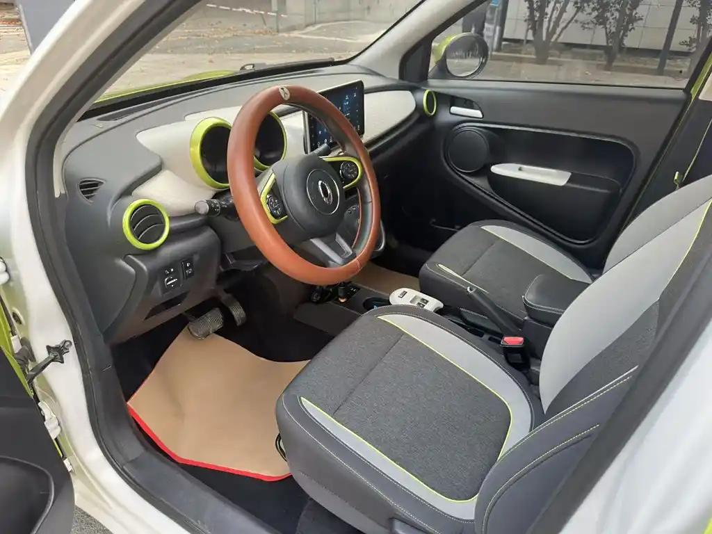 ORA Black Cat 2021 5-Seater Green China's New Energy Vehicle