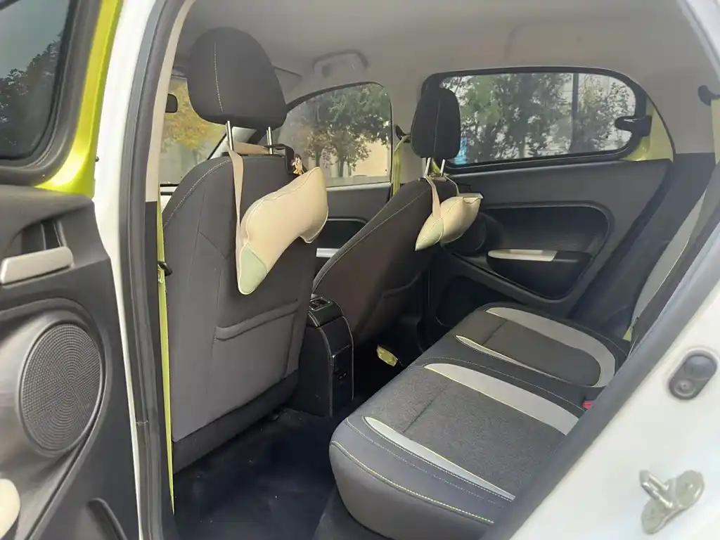 ORA Black Cat 2021 5-Seater Green China's New Energy Vehicle